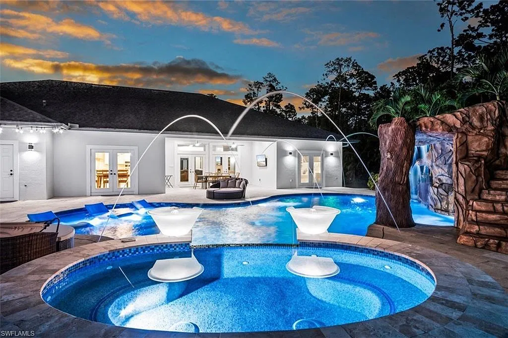 5 bed, 5.0 bath, 3220 sqft, $12,000 — Photo 1