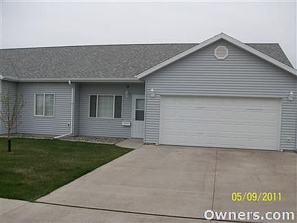Grey Vinyl Siding Dbl Garage