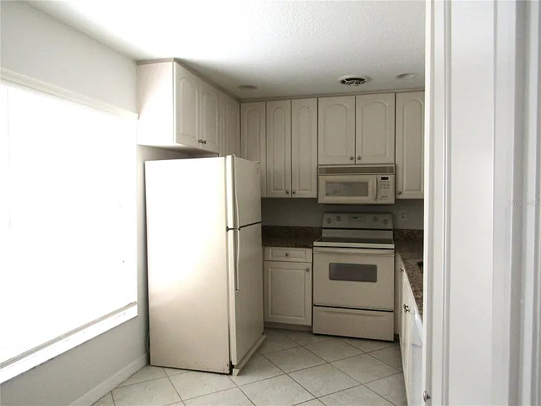 3010 Ringwood Mdw #6 — Photo 6