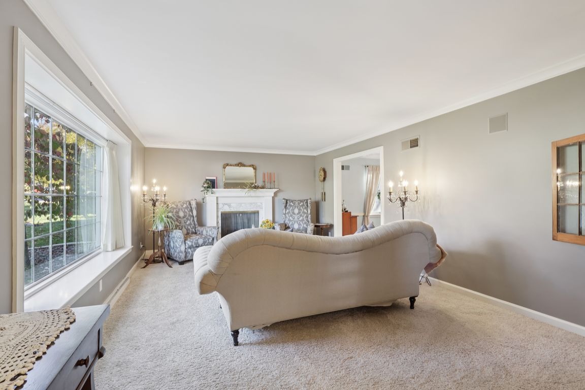 next background image