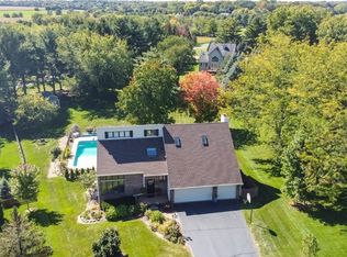 777 Timber Ridge Trl, Rockford, IL 61114