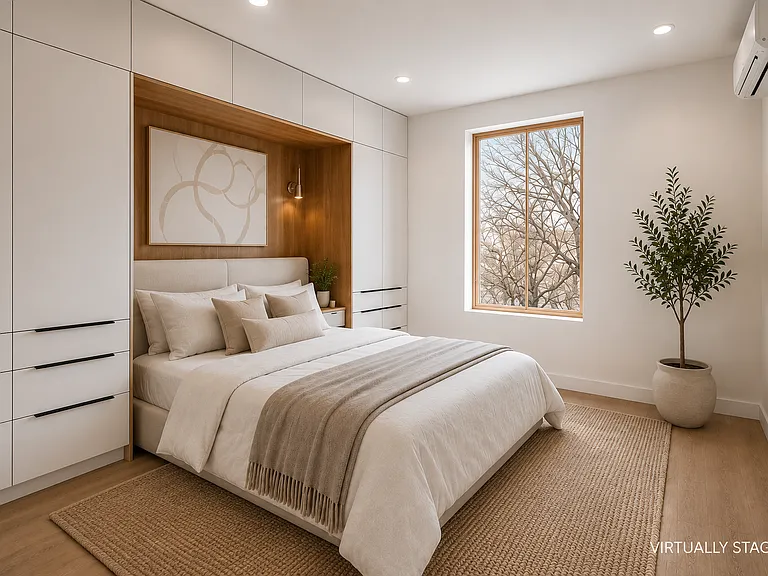 135 Moffat St #2R — Photo 3