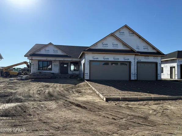 6588 Riggs Rd, Grand Forks, ND 58201