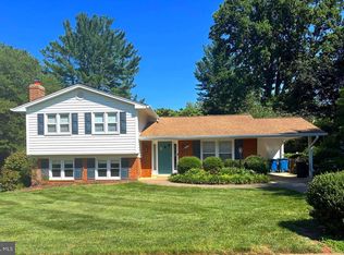 1703 Palm Springs Dr, Vienna, VA 22182