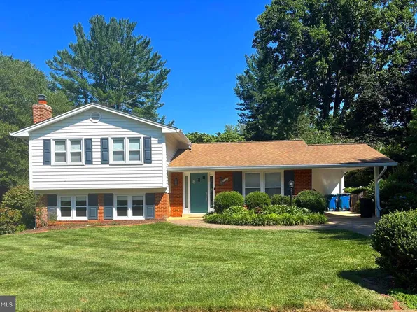 1703 Palm Springs Dr, Vienna, VA 22182