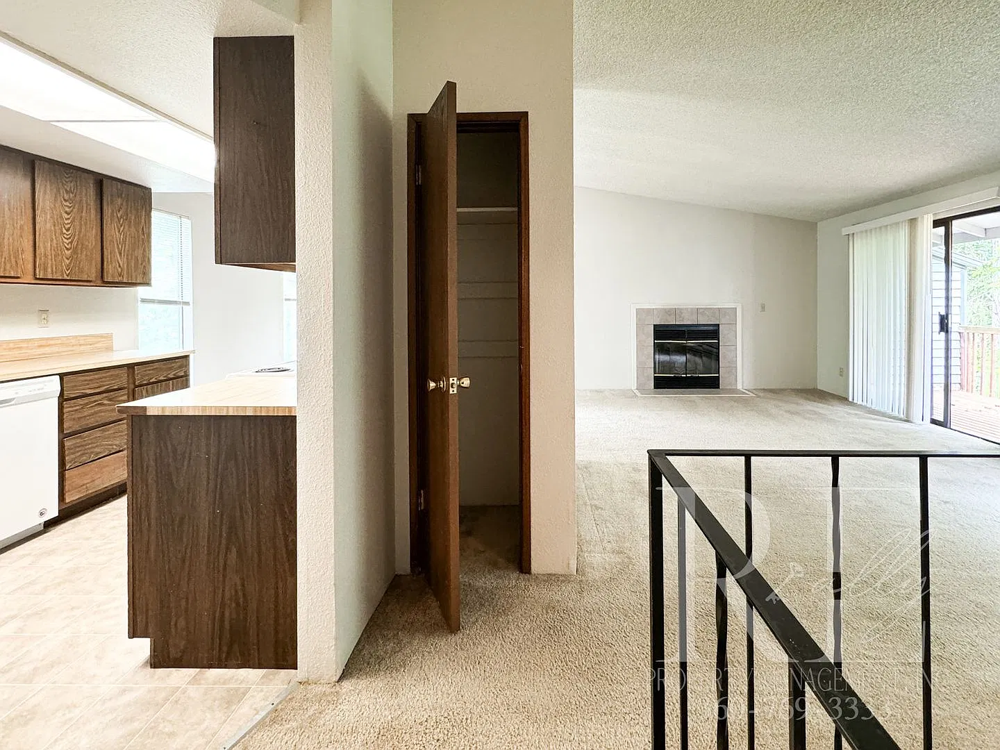 Spacious Silverdale Townhome-Style Duplex | Vaulted Ceilings, Fireplace & Two Private Decks — Photo 4
