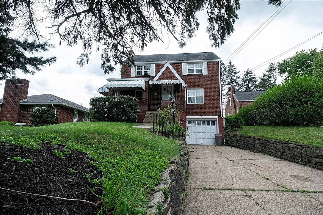 3 bed, 2.0 bath, 1324 sqft, $1,800 — Photo 1
