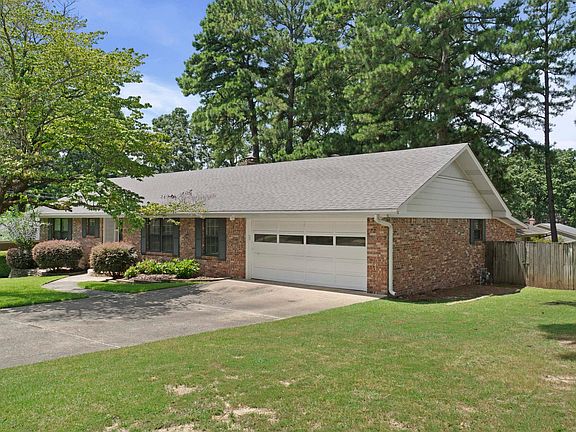 4th image of 816 Hall Dr