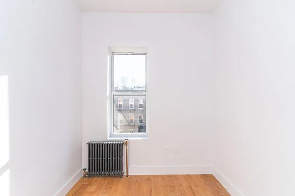 Rented by MySpaceNYC | media 9