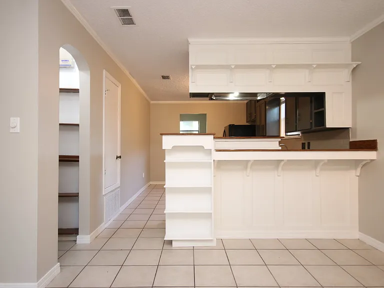 7816 Deborah Dr — Photo 5