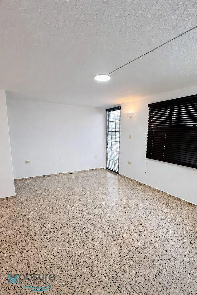 Building Photo - 662 Calle Taft