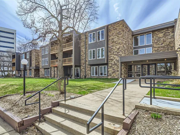 450 Ford Rd Unit 220, Saint Louis Park, MN 55426