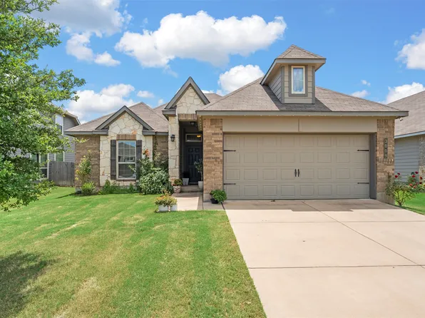3009 Gilchrist Dr, Lorena, TX 76655