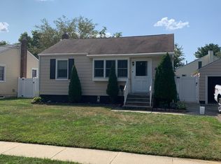 79 Edison Rd, Cherry Hill, NJ 08034