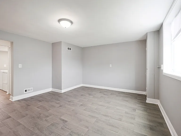 4100 Erdman Ave #1 — Photo 3
