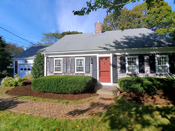 10 Webfoot Way, Yarmouth Port, MA 02675