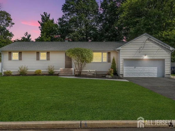 1295 Omaha Rd, North Brunswick, NJ 08902