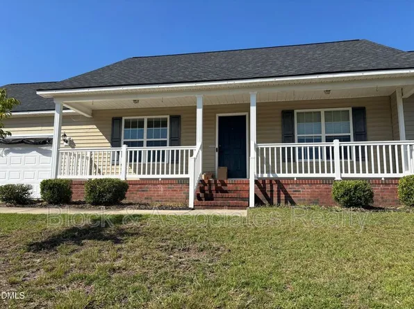 2228 Stornoway Ct, Fayetteville, NC 28306
