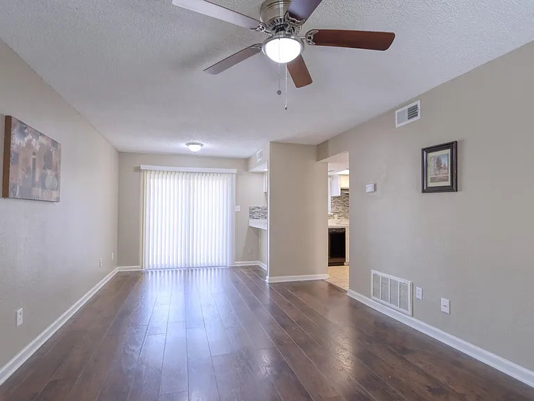 707 Harbour Town Dr #1 — Photo 16
