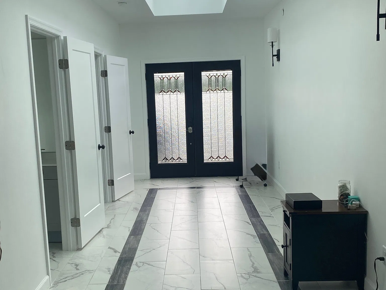 3 bed, 2.5 bath, 1670 sqft, $2,500 — Photo 3