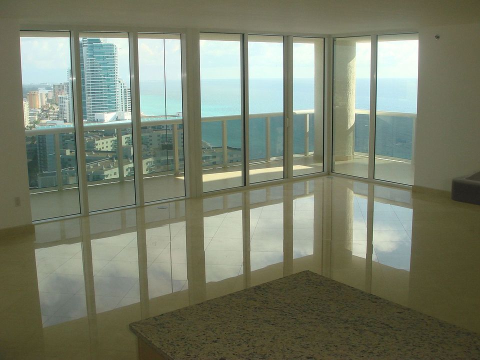 living room, looking NE