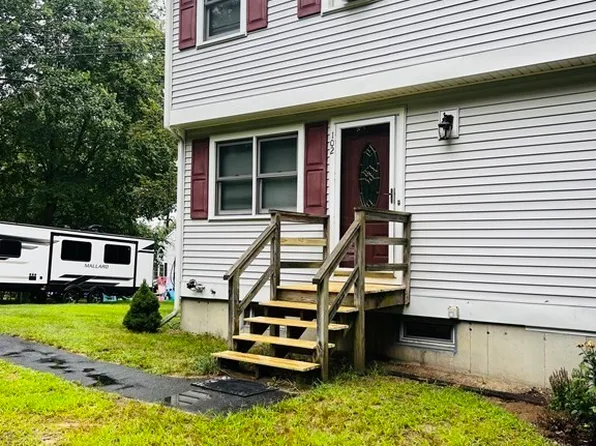 102 Scadding St, Taunton, MA 02780