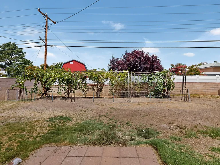 8715 Menaul Blvd NE — Photo 27