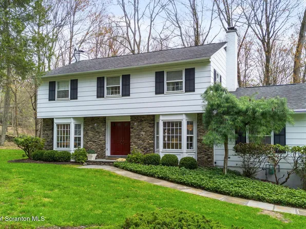 202 Woodlea Rd, Dalton, PA 18414