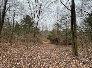 Parks Ave SE, Paris, OH 44669