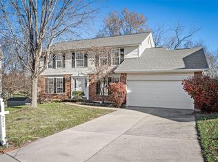 742 Winterfield Dr, Saint Peters, MO 63304