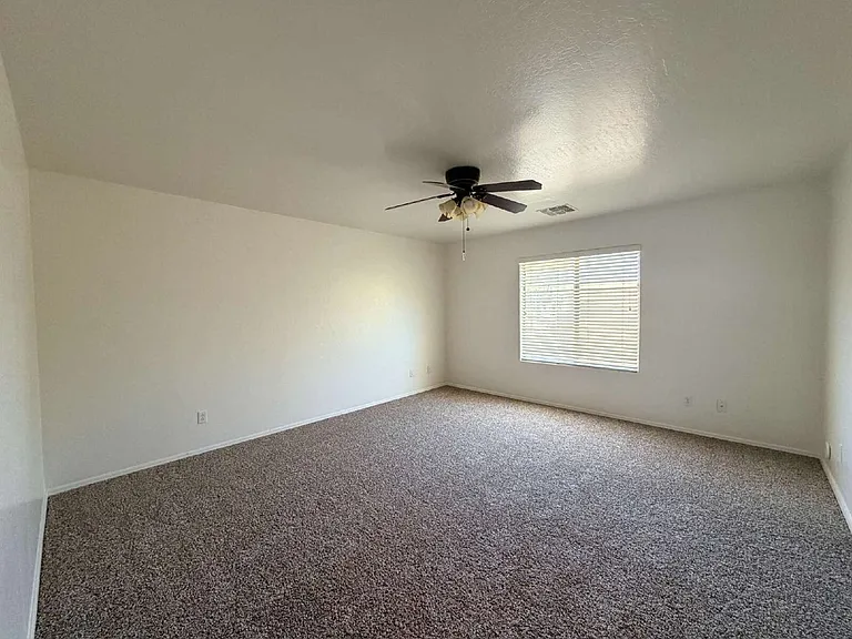 2344 E Meadow Creek Way — Photo 10