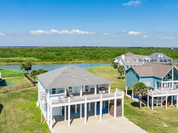 4017 Biscayne Beach Rd, Pt Bolivar, TX 77650