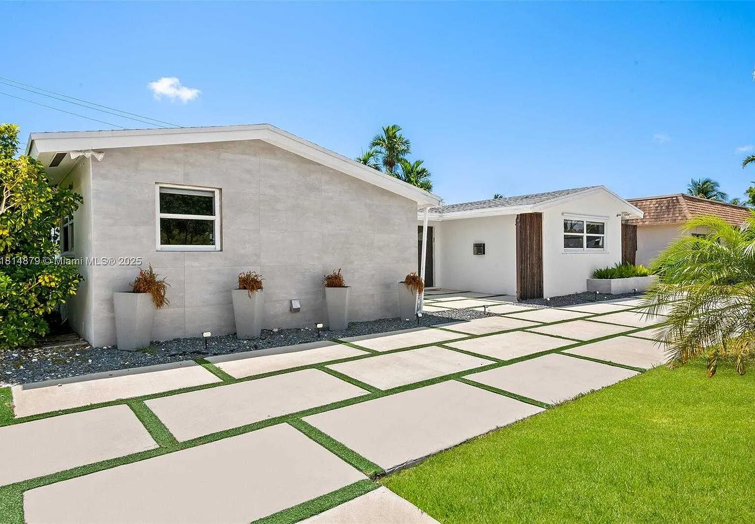 3 bed, 3.5 bath, $6,750 — Photo 2