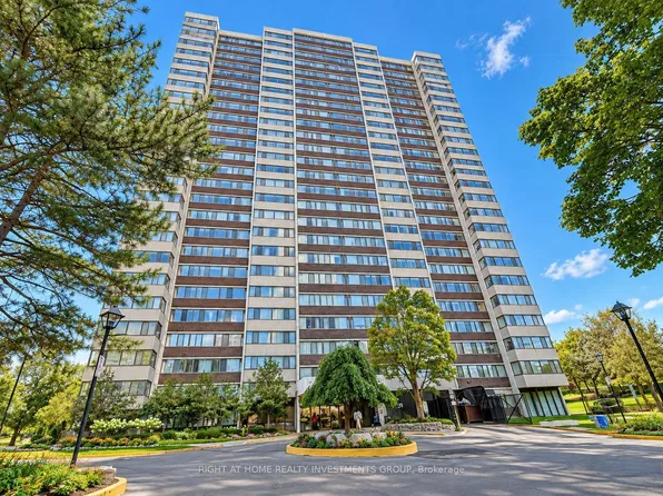 80 Antibes Dr #203, Toronto, ON M2R 3N5