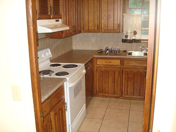 Picture of Kitchen from Pantry/Washroom