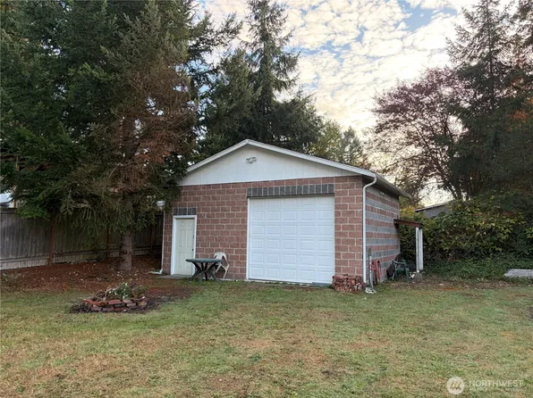 7226 192nd Avenue E, Bonney Lake, WA 98391