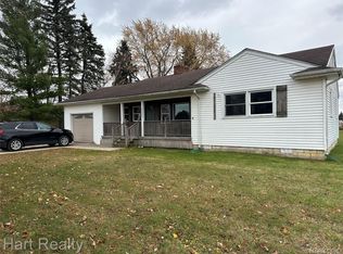 6405 Locust St, Marlette, MI 48453