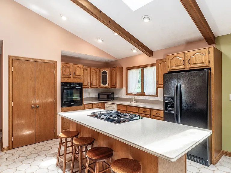 6002 Bowen Rd — Photo 24