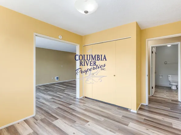 2005 Tibbetts Dr APT 313, Longview, WA 98632