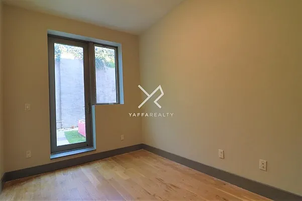 Rented by Yaffa Realty LLC | media 32