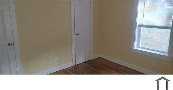 1368 Diamond Ave SE — Photo 16