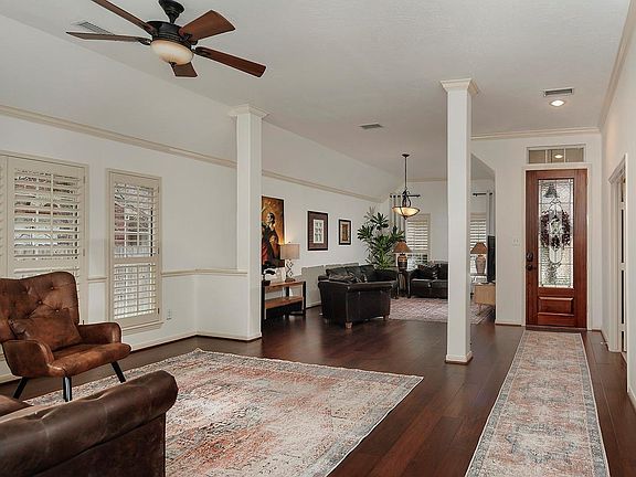 5th image of 175 W Bristol Oak Cir