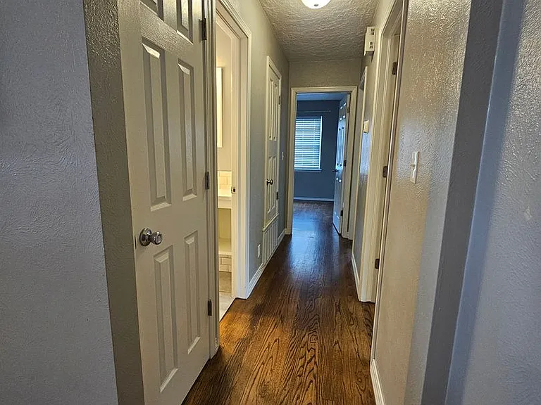 1202 Glenwood St — Photo 11