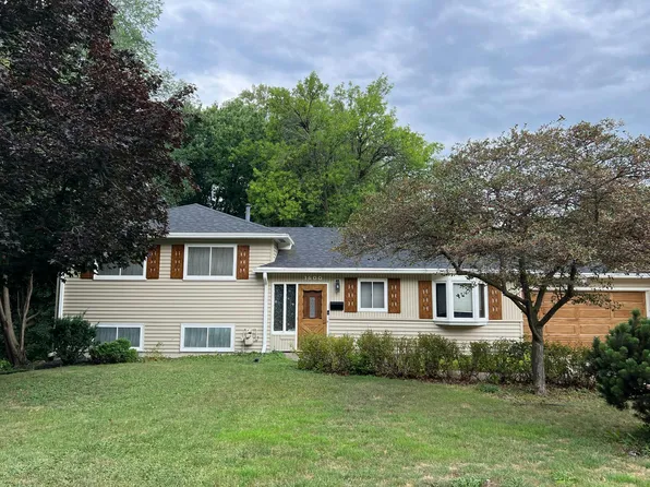 3600 Robinwood Ter, Minnetonka, MN 55305