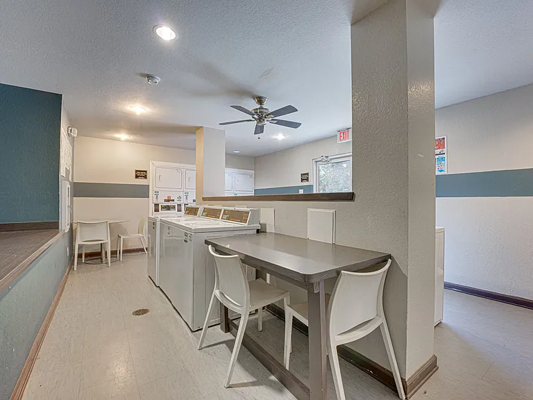 Timberglen Apartments — Photo 11