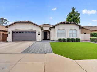 905 W BEECHNUT Drive, Chandler, AZ 85248