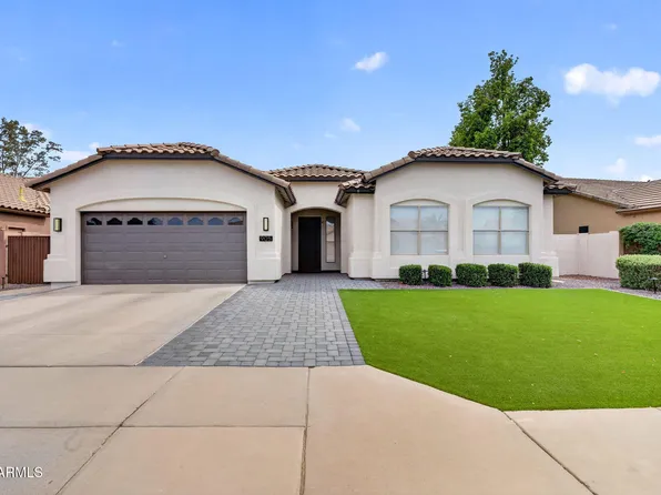 905 W BEECHNUT Drive, Chandler, AZ 85248