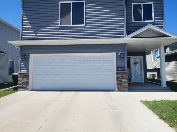 2746 Divide St W, West Fargo, ND 58078