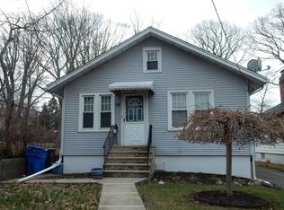 93 Delafield Ave, Rutherford, NJ 07070