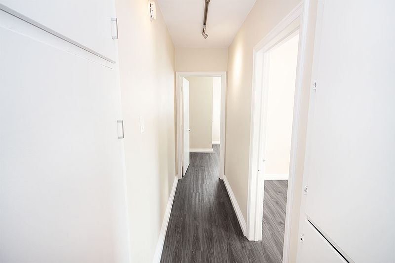 Winnipeg Apartment for rent - 2 Bedrooms — photo 12